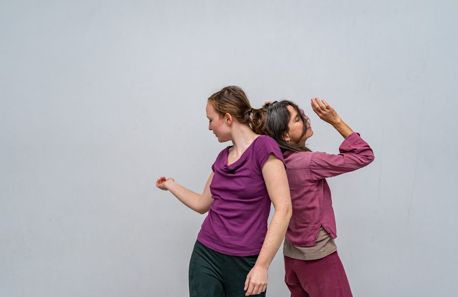 Chloe Hart and Geneviève Dussault in Sarah Dell'Ava's O, photo by Vanessa Fortin