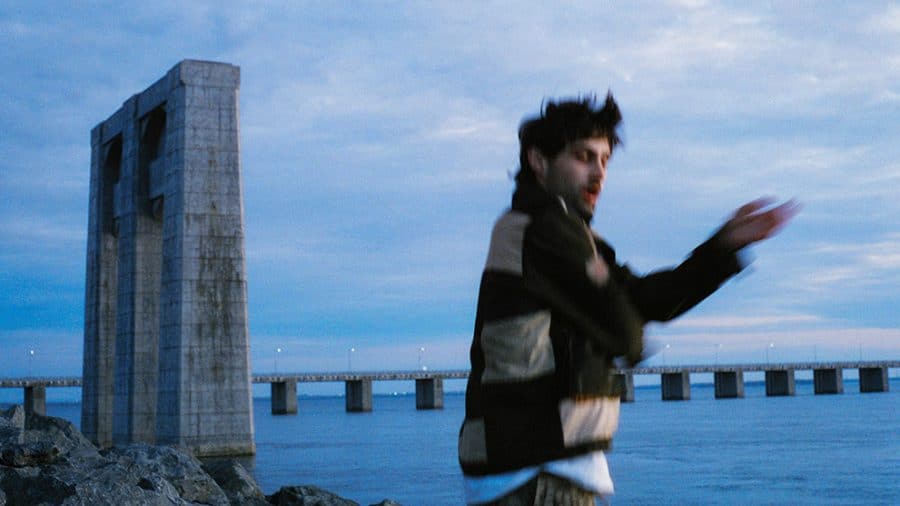 Léo 'Hit' Coupal's Toujours nulle part, photo by Tristan Alain