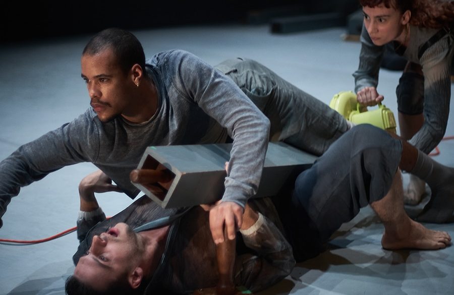 Ciro Melgaço, Osbiel Lazo and Anna Duverne in Alejandro Sajgalik's Nova Express, photo by Rodolfo Rueda