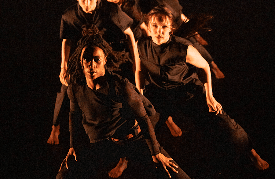 Régine Sénatus-Lange, Lilly Bouvier, Elouan Gourvennec dans Danses d'hiver, photo de Maxime Côté