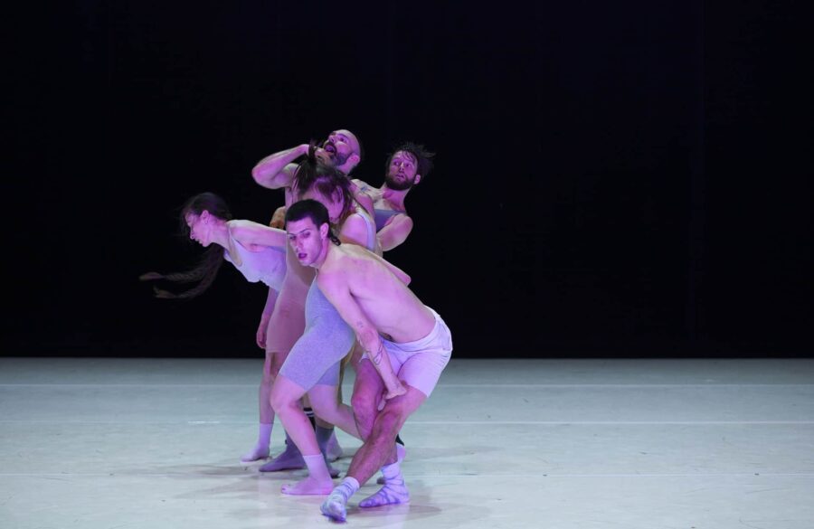 Francis Ducharme, Caroline Gravel, Scott McCabe, James Phillips, Lauren Semeschuk dans Les jolies choses de Catherine Gaudet, photo de Mathieu Doyon