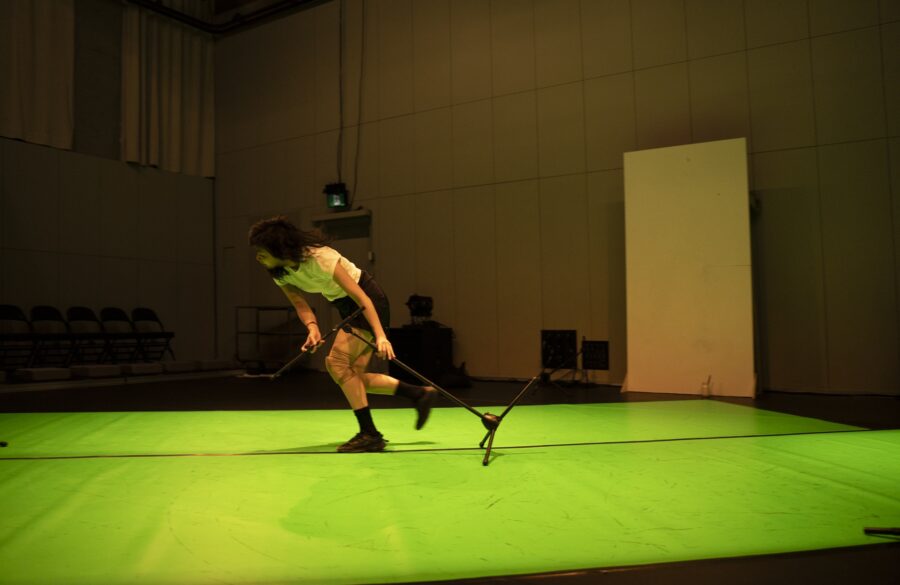 Photo of Camille Huang in LABdiff 6, photo by Claude Labrèche-Lemay