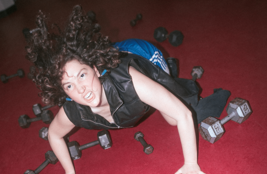 Claire Pearl in Projet Alterdogs's ALTERMUNDI, photo by Charlie Poirier-Bouthillette