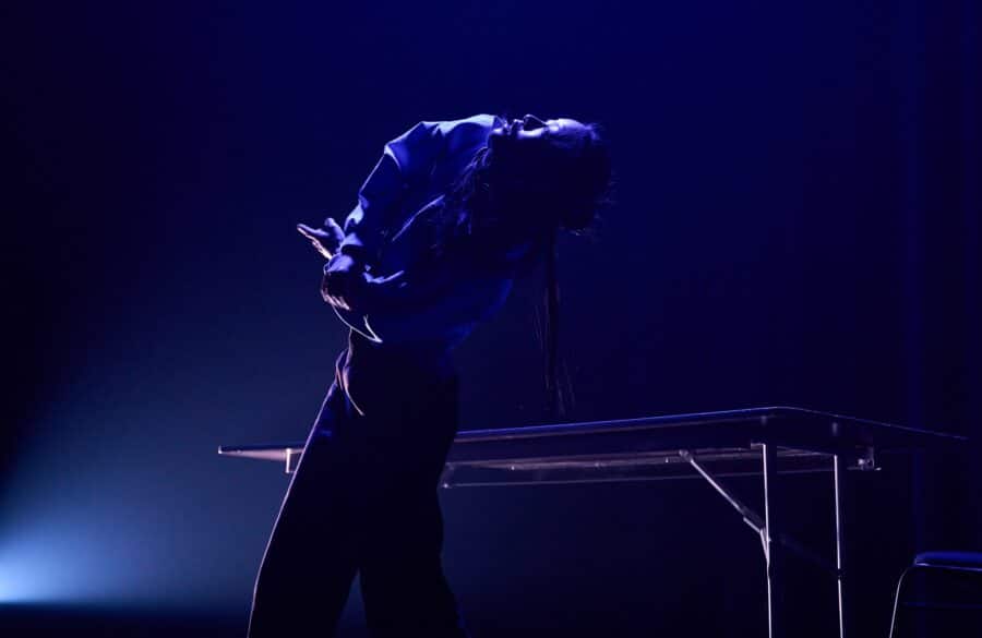 Photo of LABdiff 9, Oh the photo: Meihan Carrier-Brisson Choreographer: Mary-Lee Brunet Photo by Pierre Tran