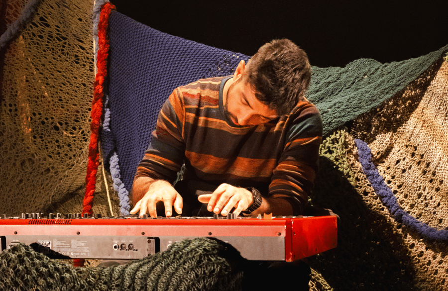 Deniz Lim-Sersan in (in)sight's Entrelacés, photo by theartofmovementphotography