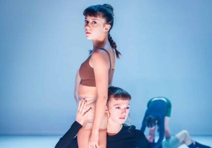 Agathe Bouydron et Justine Heude, photo de Maxime Côté