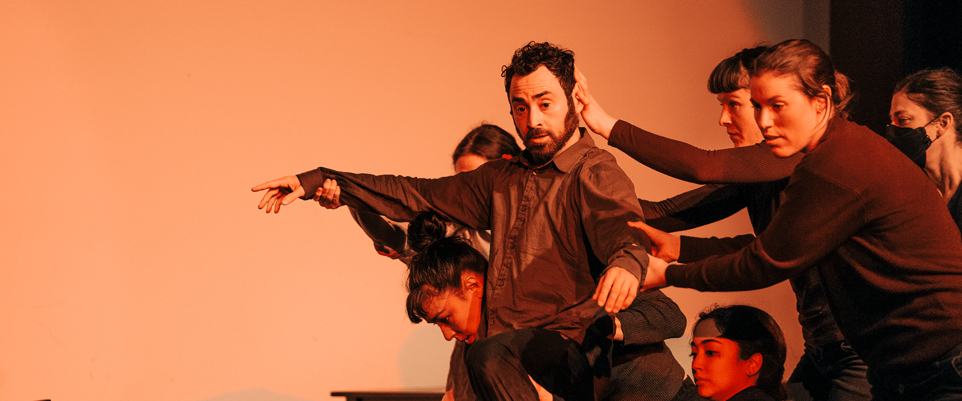 Heidi Blais, Greg Selinger alias Krypto, Claire Honda, Laurie Quantalock Archambault et Anne-Fay Johnston dans Piece of Mind: Parkinson’s de Piece of Mind Collective, photo de Do Phan Hoi